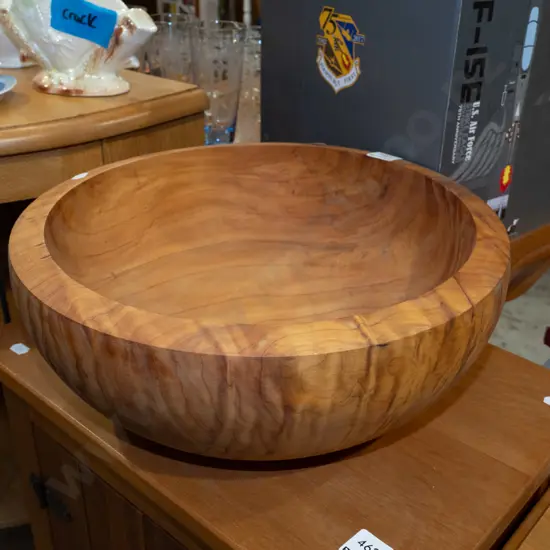 turned wood fruit bowl 