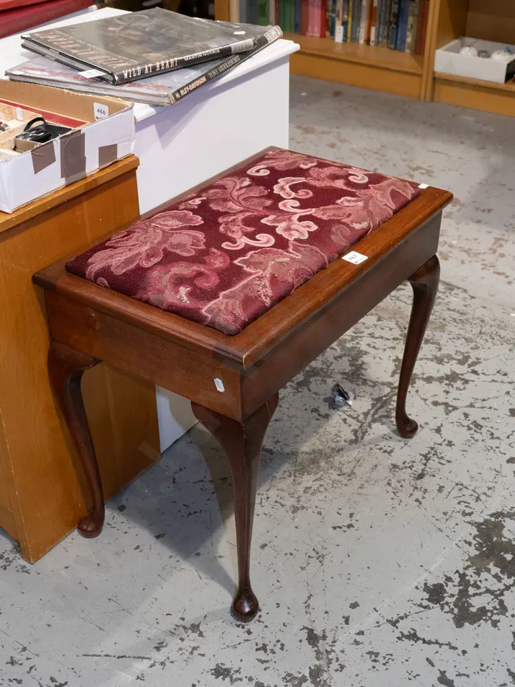 mahogany cab leg piano stool Image 1++