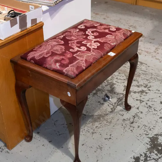 mahogany cab leg piano stool