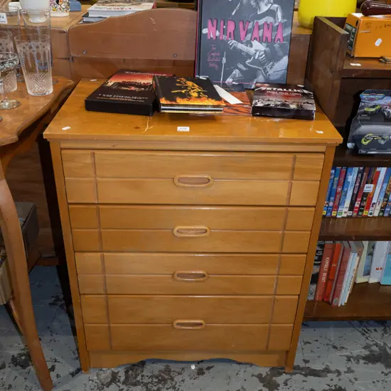 rimu 4 drawer chest - scratching to top H740 W610 D400