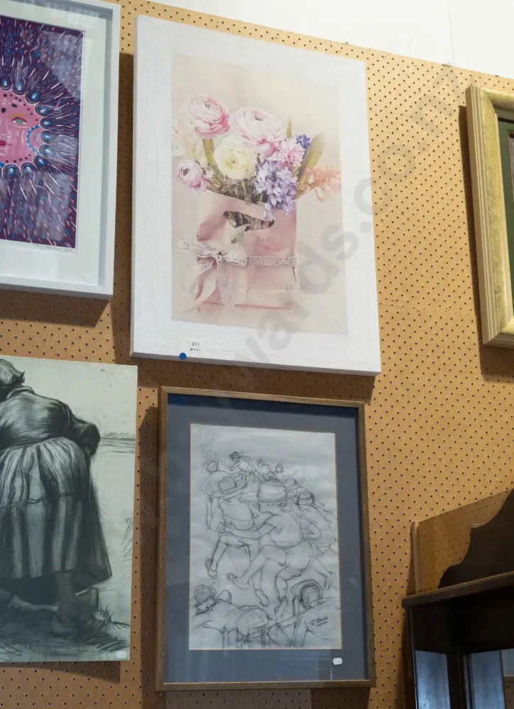 framed floral print on canvas, pencil running race - blue dots Image 1++