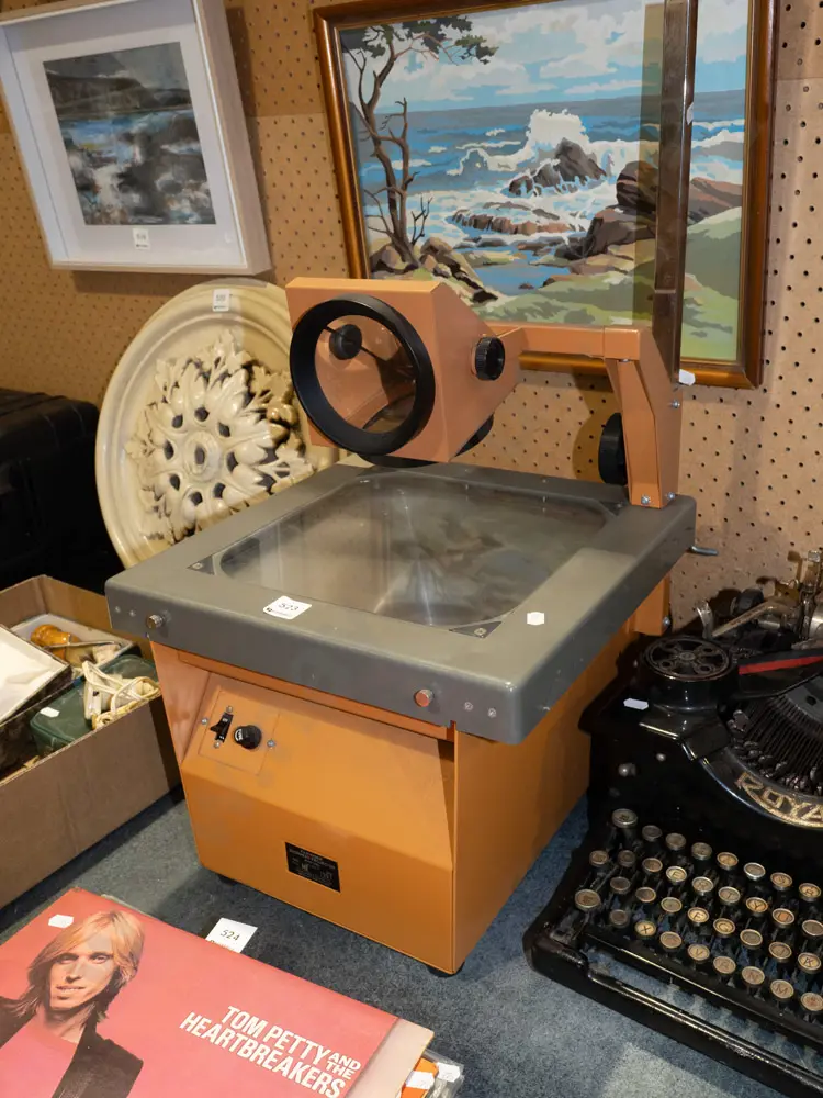 overhead projector Image 1++