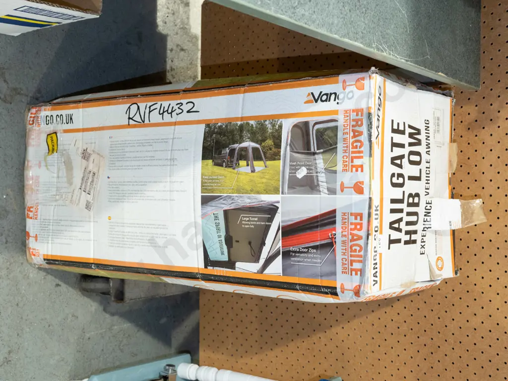 box; tent that attaches to back of van Image 1++