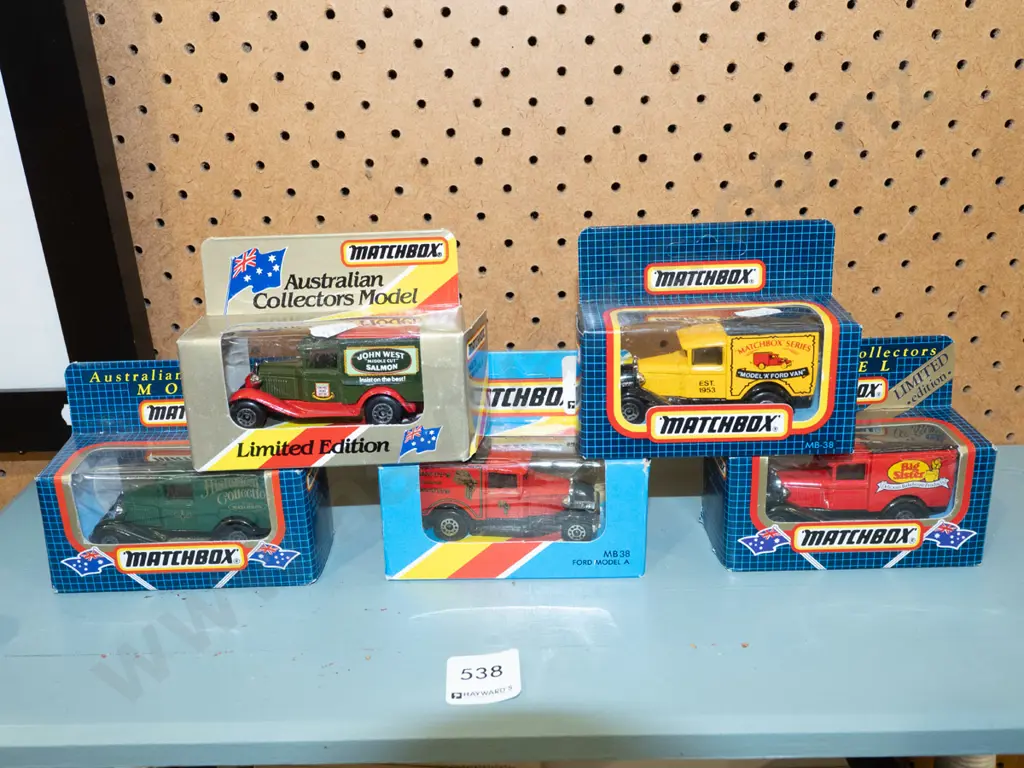 5x boxed Matchbox vehicles Image 1++