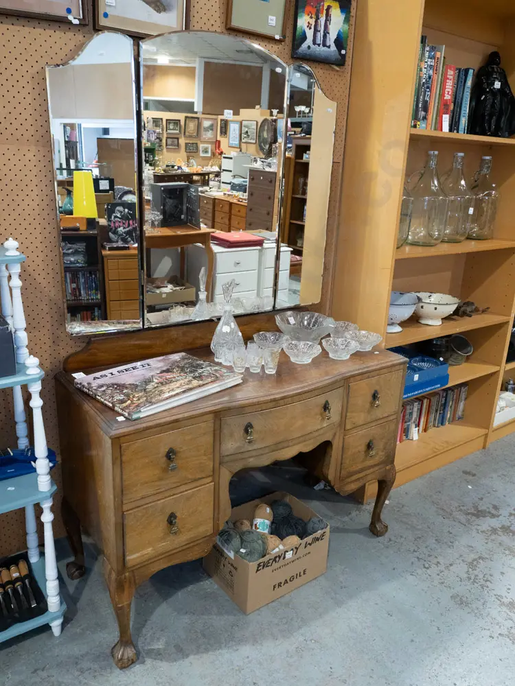 beech cab leg claw and ball footed 5 drawer mirror back dresser - varnish needs attention H1690 W1080 D480 Image 1++