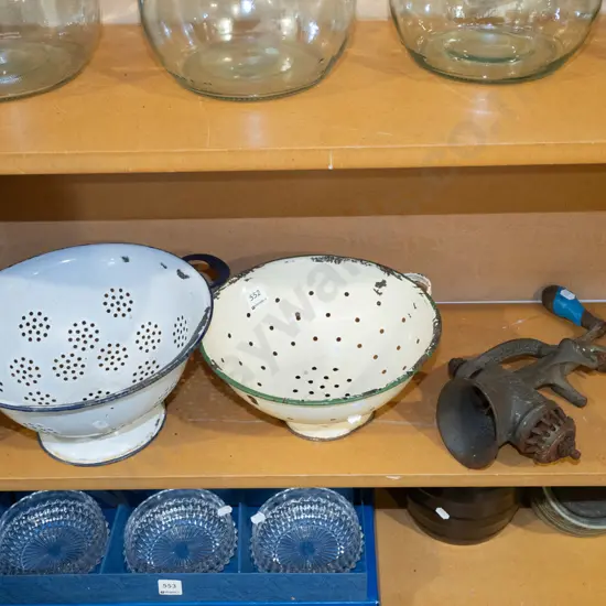 2x enamel colanders, bench top mincer
