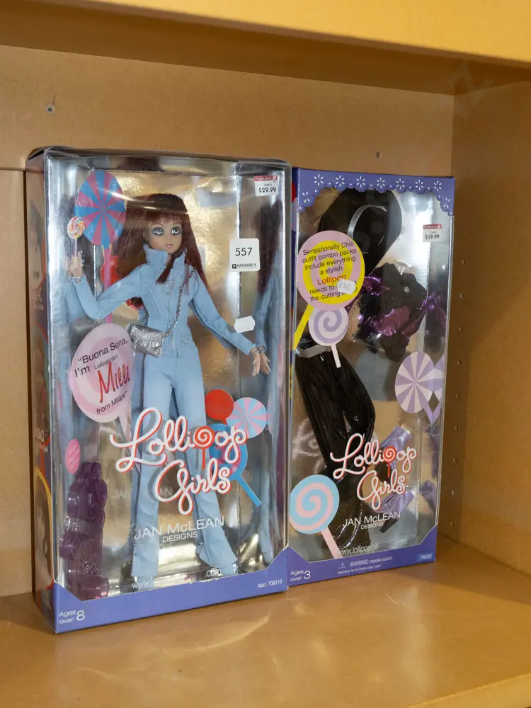 boxed Jan Mclean Lollipop doll and box of extra clothing Image 1++