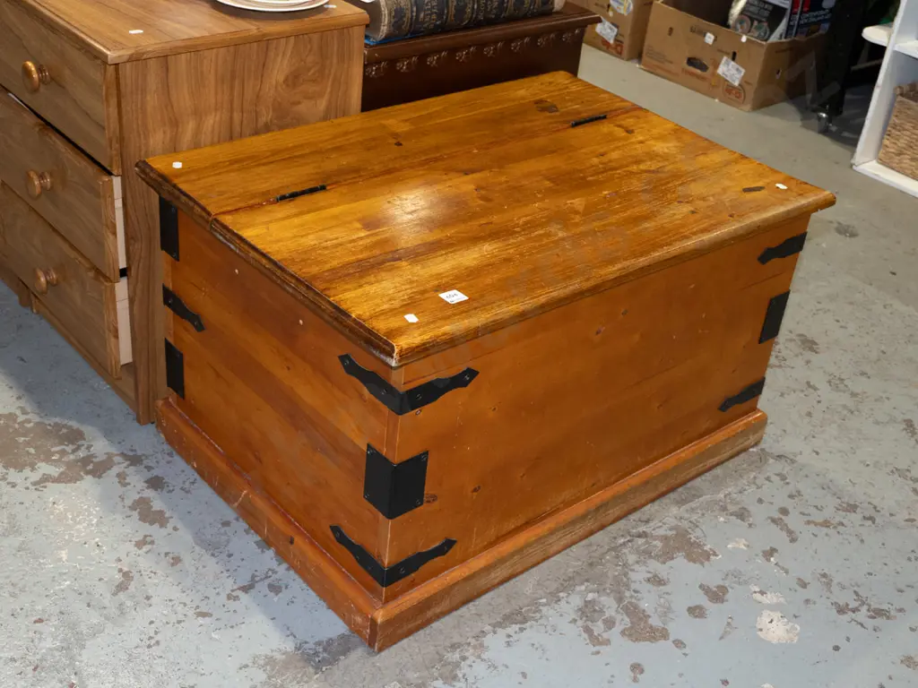 pine wooden chest with internal tray, metal binding, wine rack H460 W800 D570 Image 1++