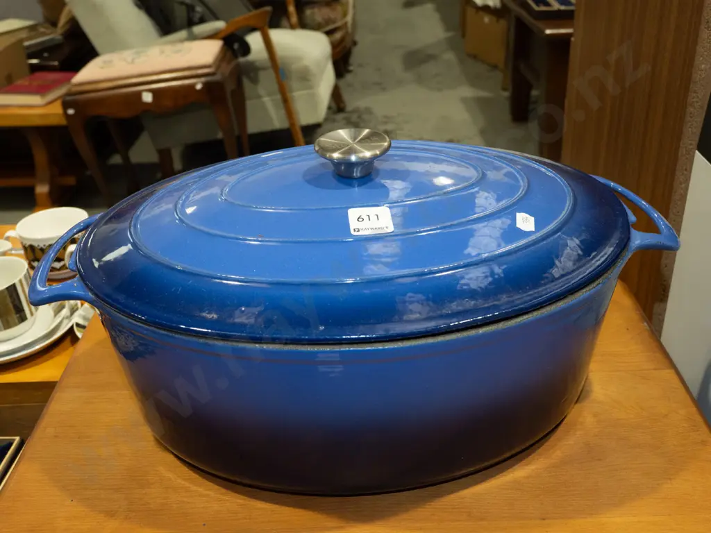 Stevens cast iron and enamel lidded enamel casserole Image 1++
