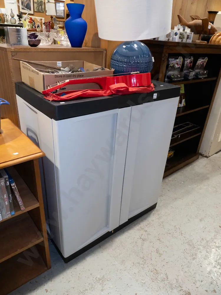 plastic 2 door cupboard with internal shelves H900 W760 D455 Image 1++