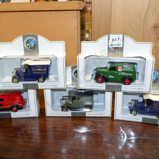 5x boxed toy vehicles