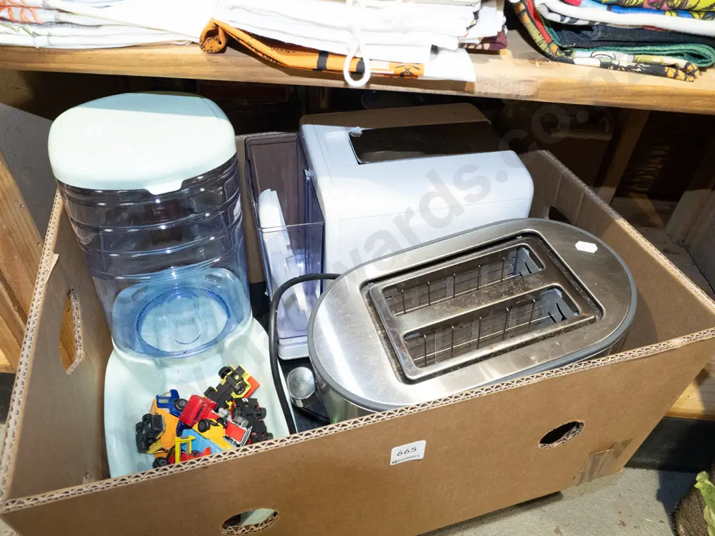 box; pod coffee machine, toaster, pet bowl etc Image 1++