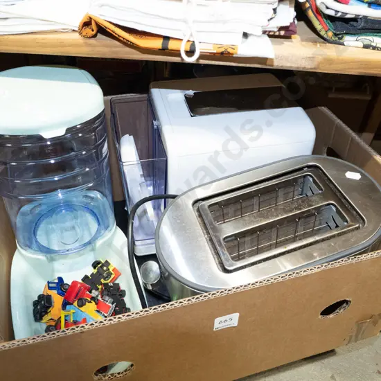 box; pod coffee machine, toaster, pet bowl etc