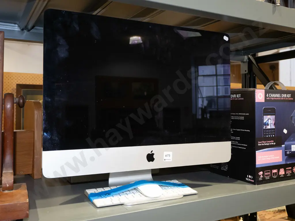 applei i-mac computer - password in office  Image 1++