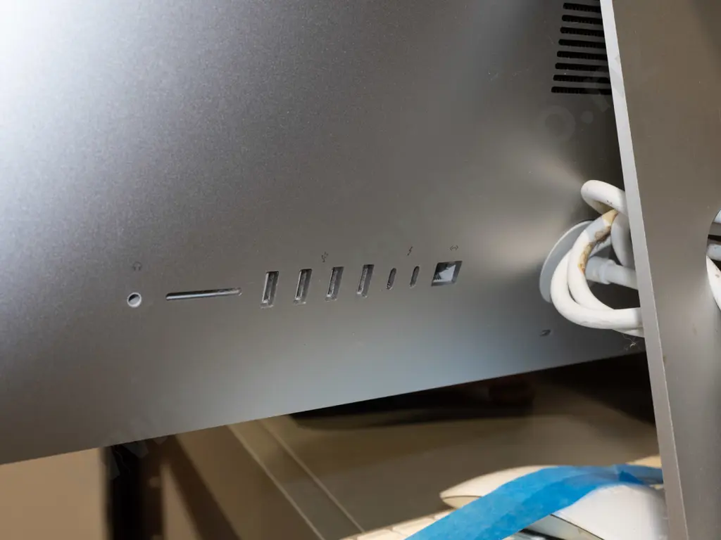 applei i-mac computer - password in office  Image 1++