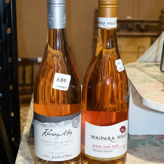 2x pinot noir rose -  Roaring Meg 2022, Waipara Hills 2016