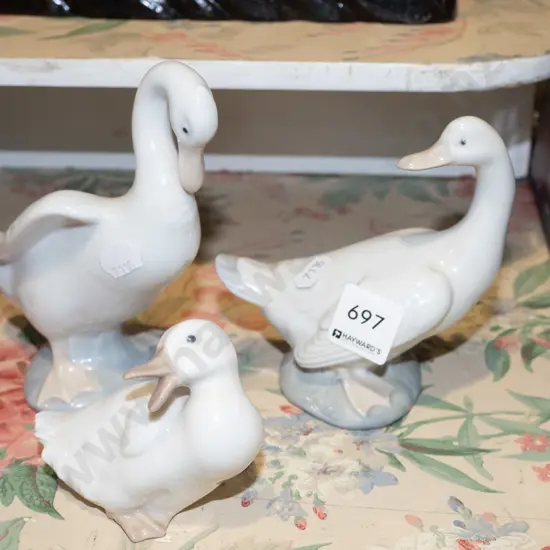 3x Nao goose figurines H150