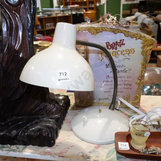 desk lamp