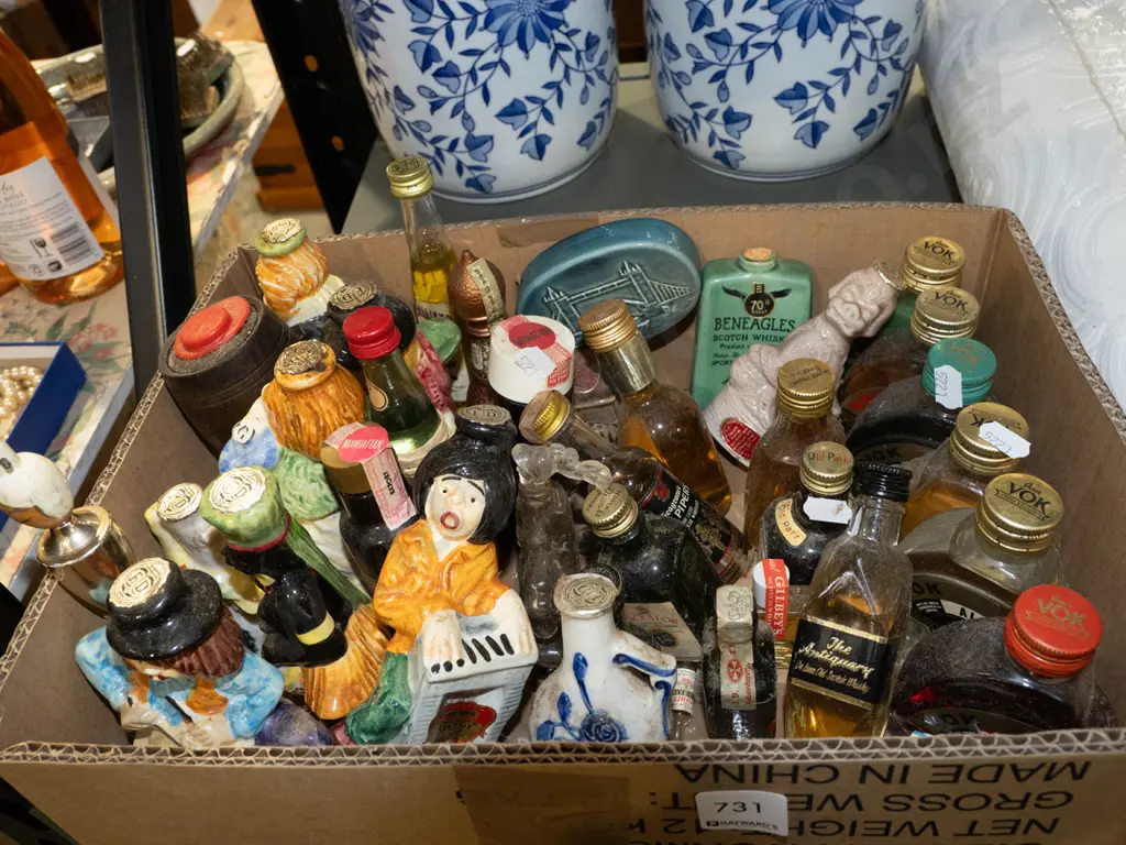 box of spirit miniatures Image 1++