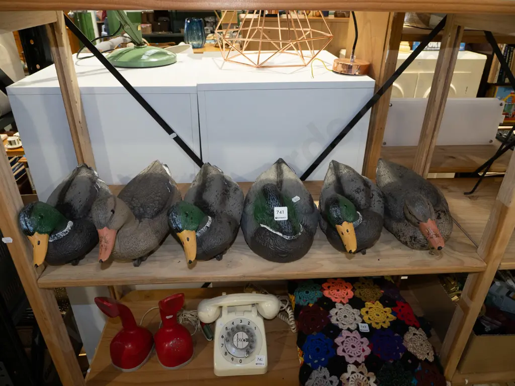 plastic duck decoys Image 1++