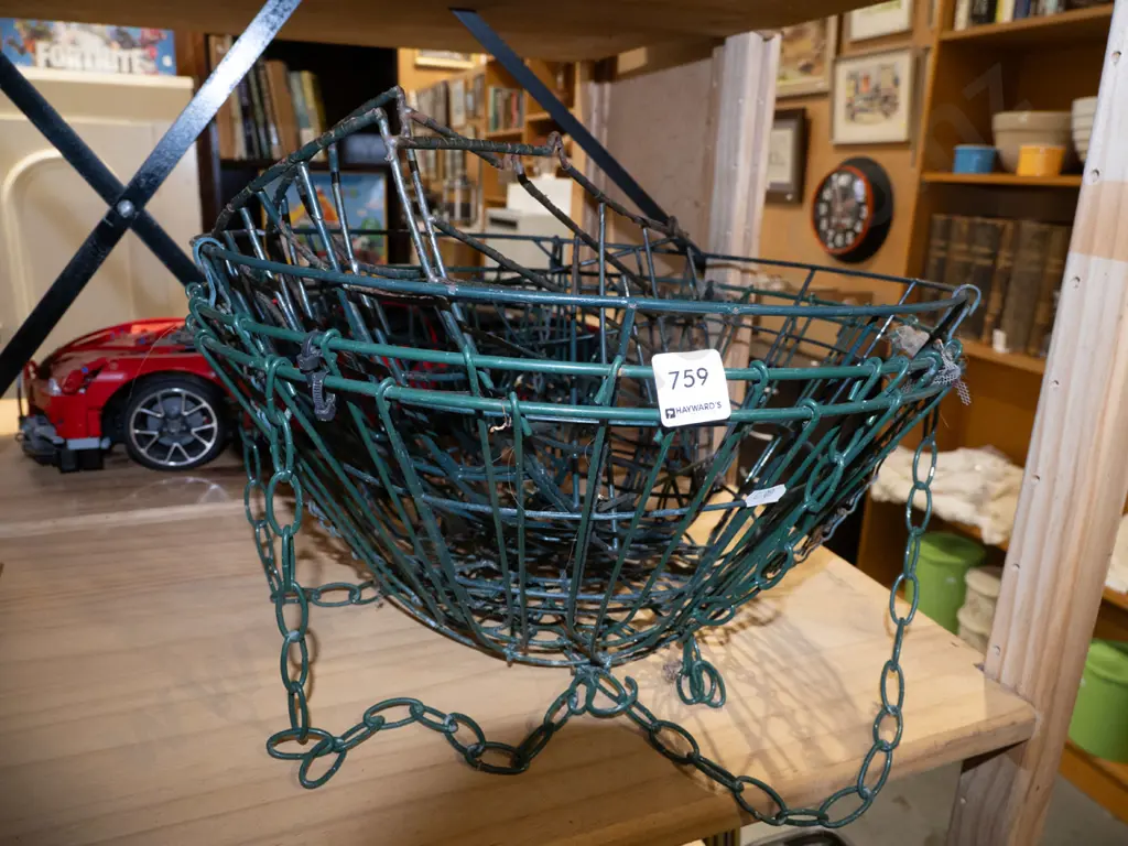 wire hanging garden baskets Image 1++