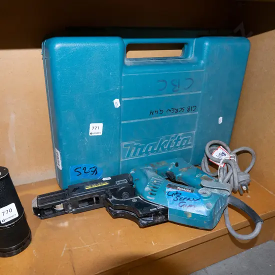 Makita collated screw gun and case