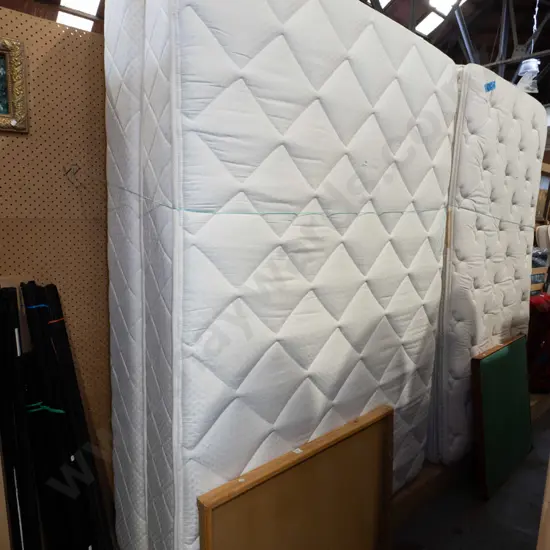 Sleepyhead Thea double bed base and mattress