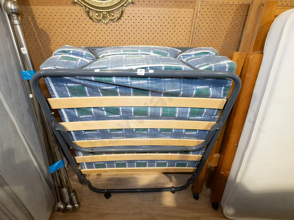 fold up trundle bed Image 1++