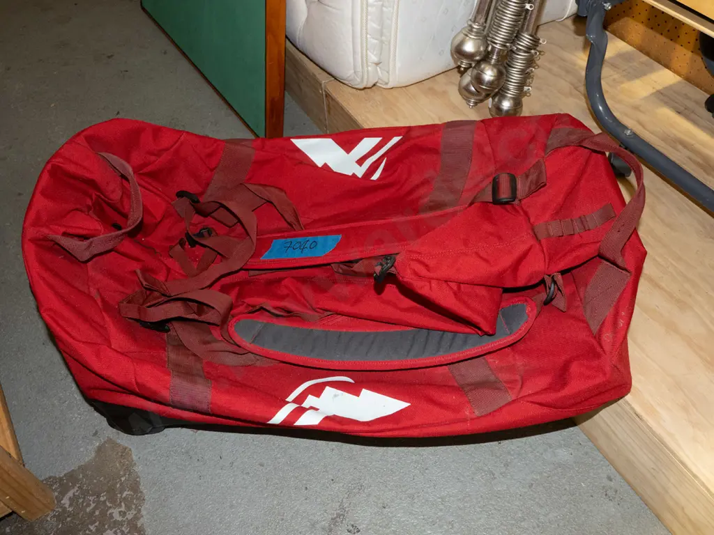 large Macpac bag with wheels Image 1++