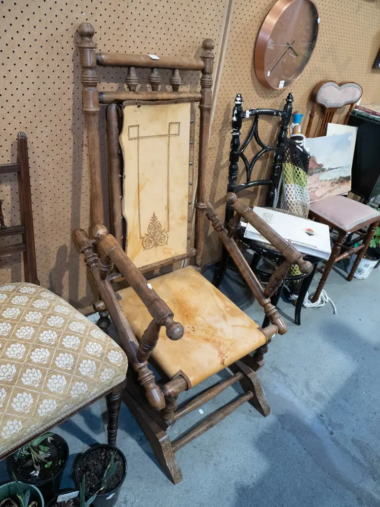 restorer's leather Dexter rocking chair Image 1++