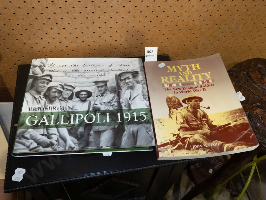 2x books about New Zelanders at war Image 1++