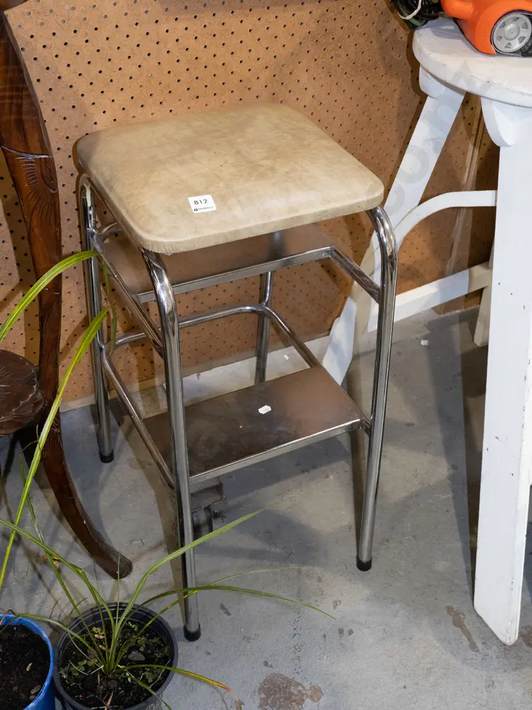 vinyl kitchen step stool - stains Image 1++