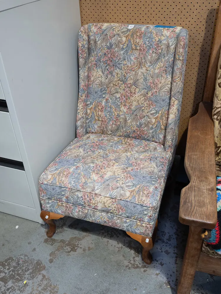 cab leg floral nursing chair Image 1++