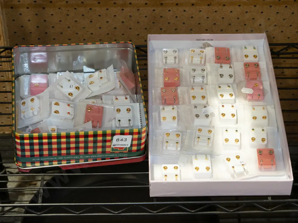 2x boxes of stud earrings Image 1++