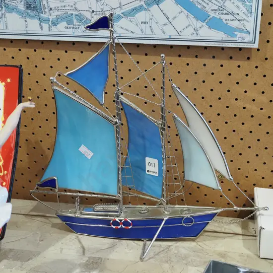 glass and metal yacht H330