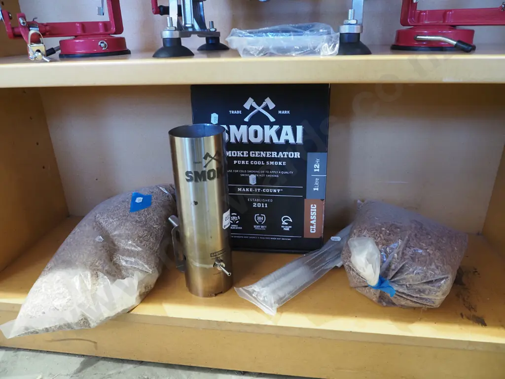 Smokai smoker, 2x bags of wood chips Image 1++