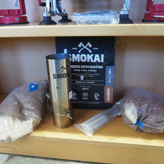 Smokai smoker, 2x bags of wood chips
