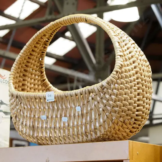 woven plastic moon basket