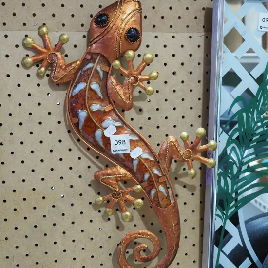 metal wall art - lizard