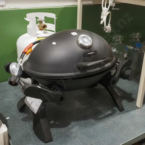 Dometic bbq and gas bottle