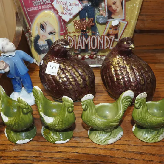 figurines, 4x egg cups Tallest H165