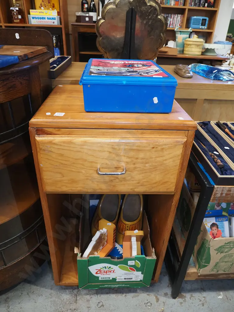 pine single drawer bedside cabinet  Image 1++