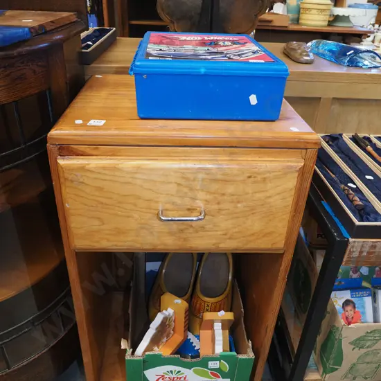 pine single drawer bedside cabinet 