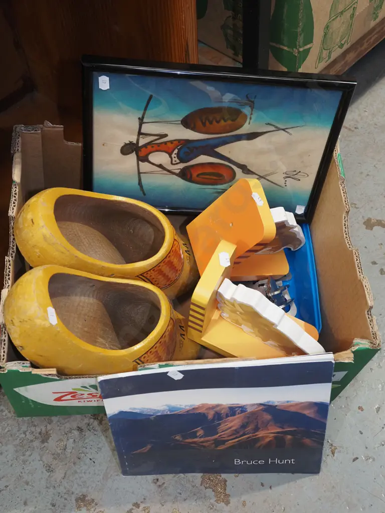 box; clogs, book ends, dinosaur figurine etc Image 1++
