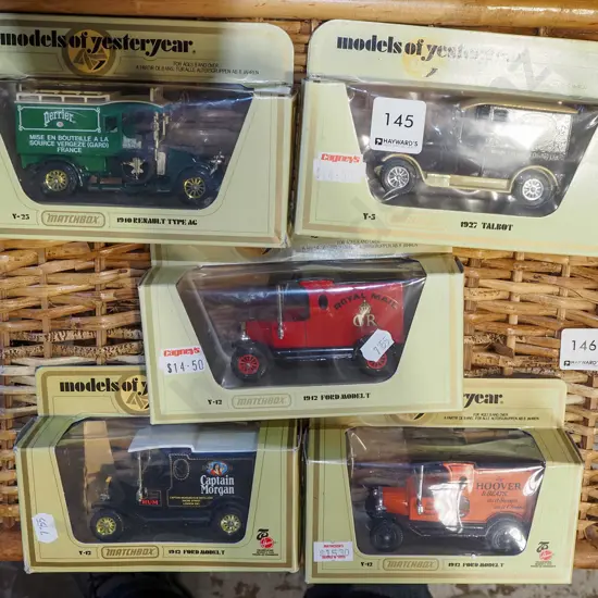5x boxed models of Yesteryear