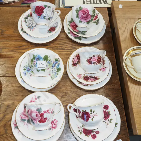 6x Queen Anne trios