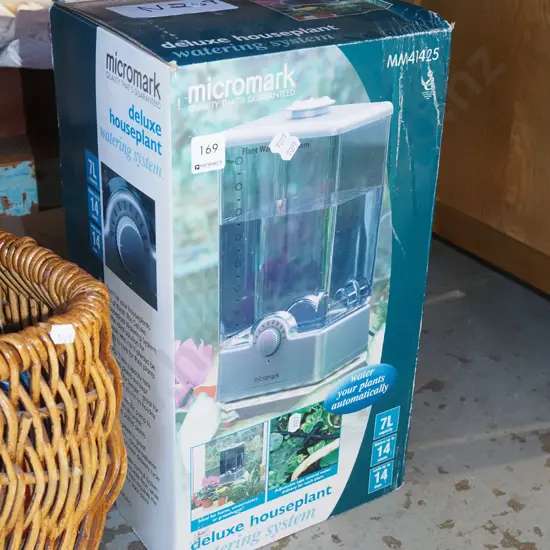 Micro Mark Deluxe house plant watering system