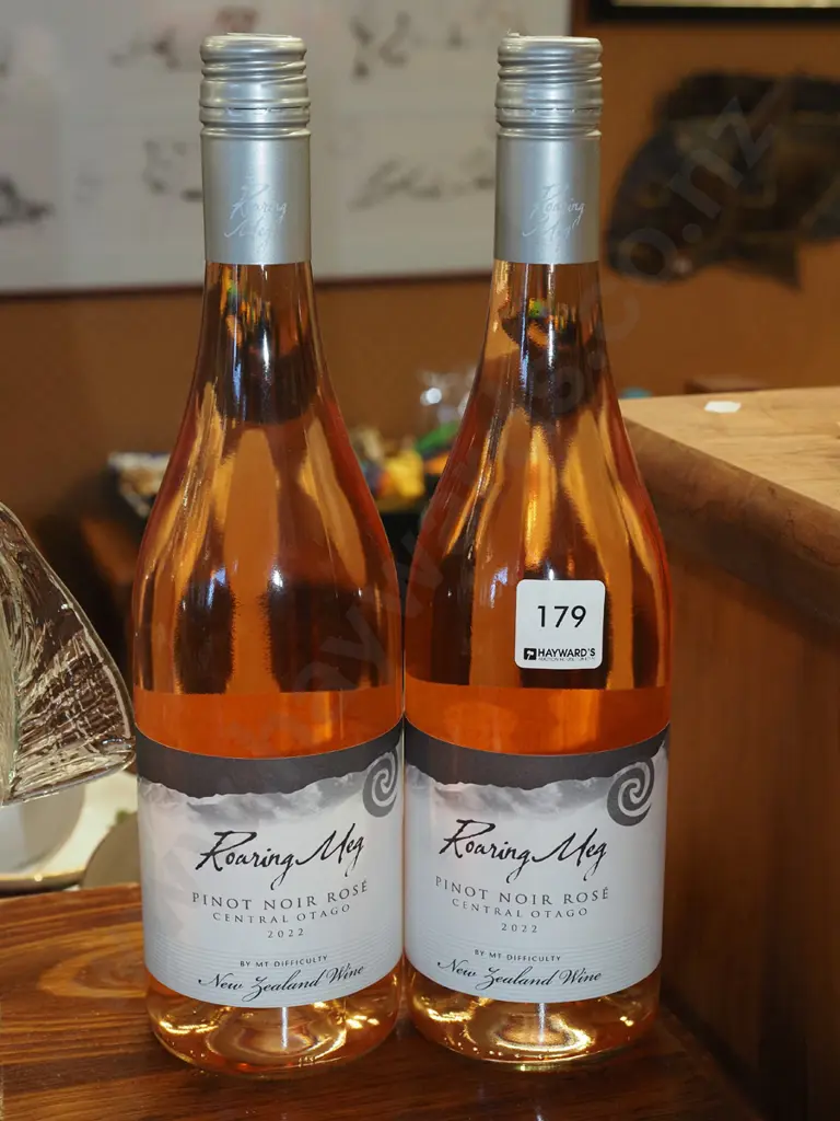 2x roaring Meg pinot noir rose 2022 Image 1++