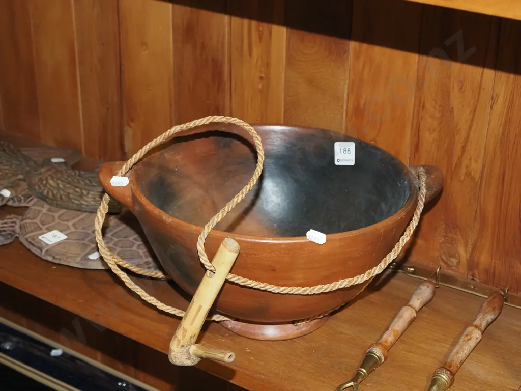 Earthern Ware hanging footed jardiere Image 1++