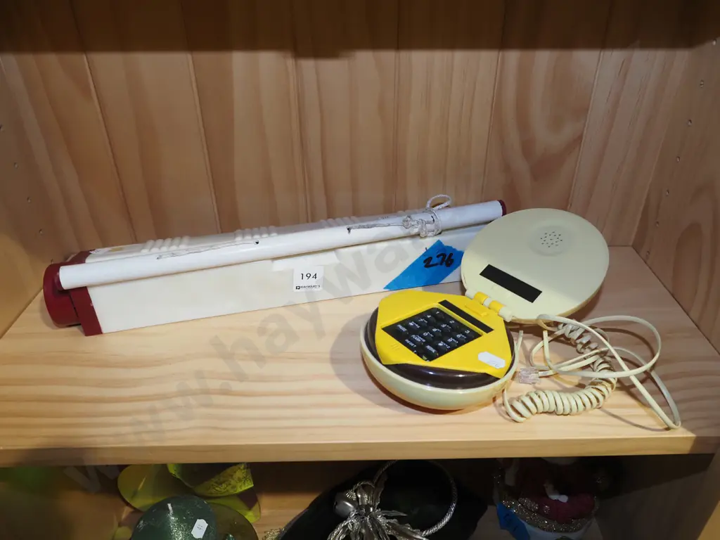 hamburger telephone, small plastic retractable indoor clothes line Image 1++